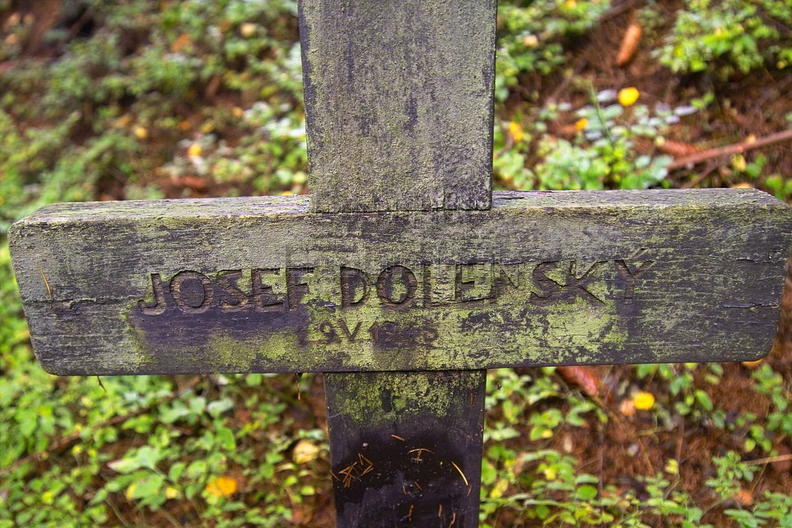 IMG15715 pomnicek Josefa Dolenskeho.jpg